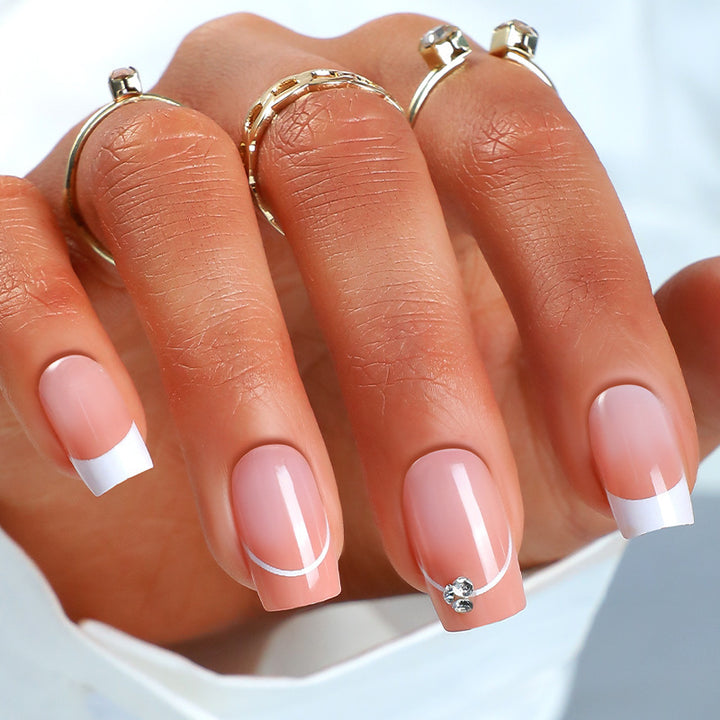 Elegante Nagelkunst Karnz