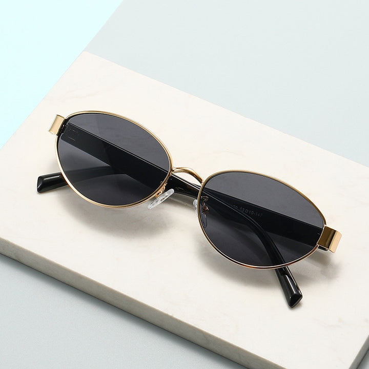 Modische Sonnenbrille Im Modernen Stil Karnz