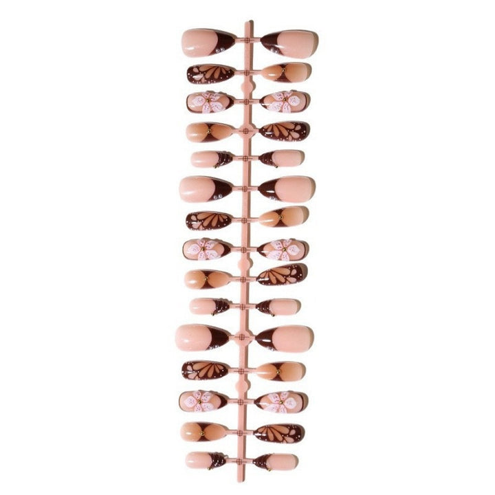 Kunstnagelset mit exquisiten floralen Motiven Karnz