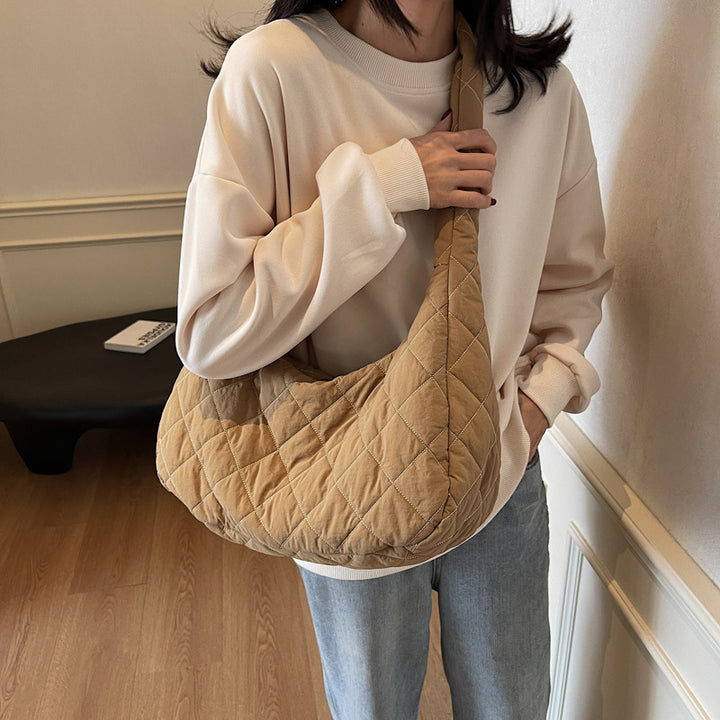 Chic gesteppte Hobo-Handtasche Karnz