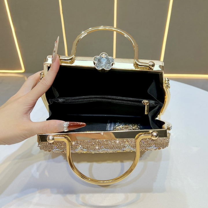 Kristallverzierte Abendclutch