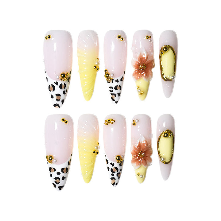 Ornate Stiletto Nagelkunst Erweiterungen Karnz