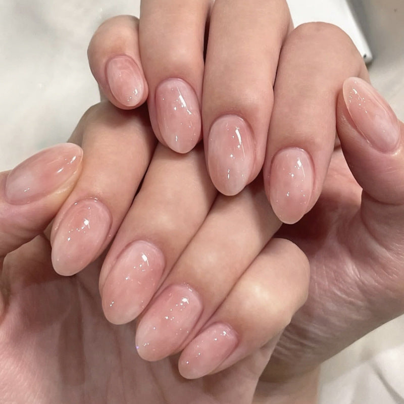 Elegante und stilvolle Nagelkunst Karnz