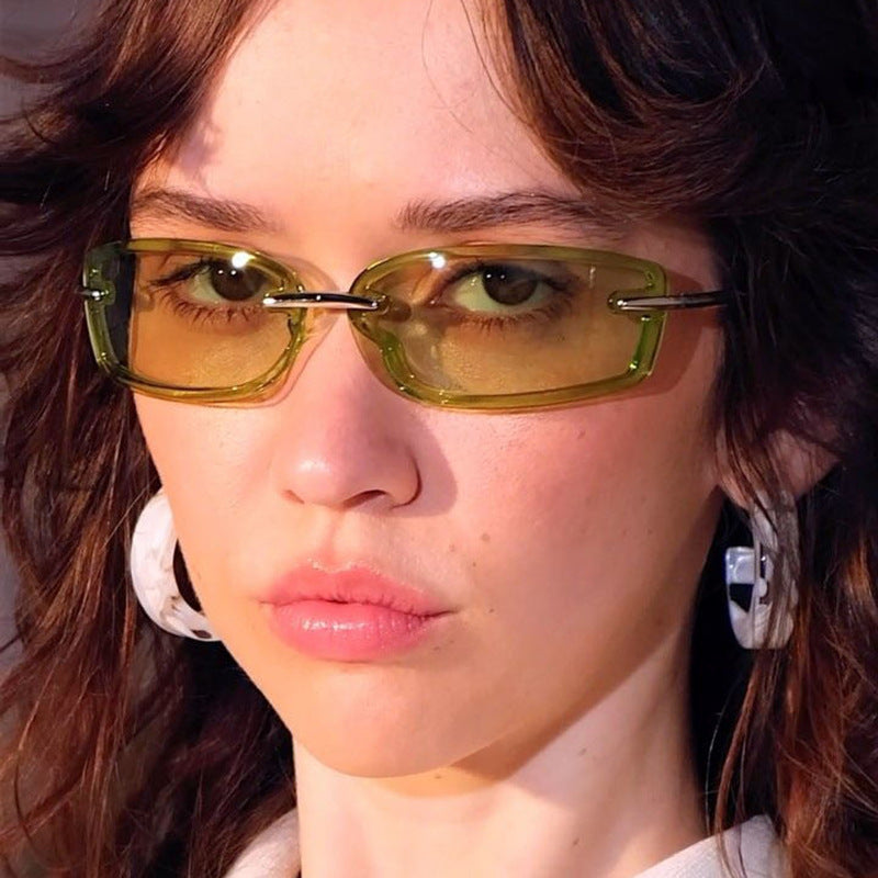 Damen modische Sonnenbrille mit hochmodernem Design und UV-Schutz Karnz