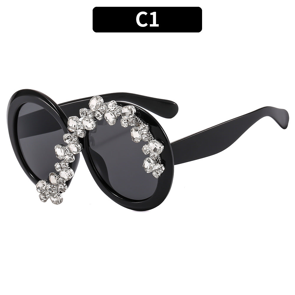 Glamouröse Katzenaugen-Sonnenbrille mit Strass-Akzenten