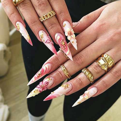 Dekorativer Stiletto Press-On Nagelkunst Set mit floralem Akzent Karnz