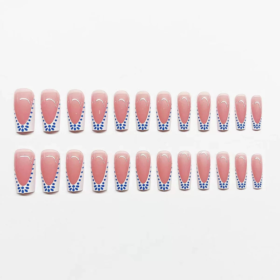 Künstlerisches französisches Spitzen-Nageldesign Karnz
