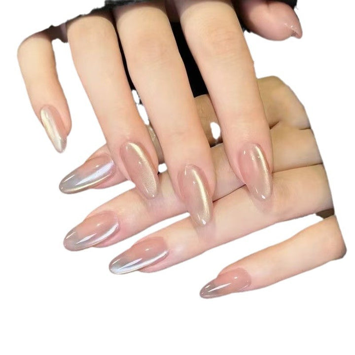 Glänzende mandelförmige Nagelverlängerungen Karnz