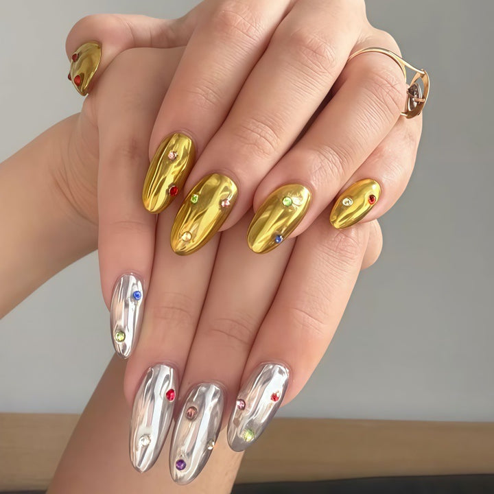 Glamouröse Metallic Press-On Nagelset Karnz
