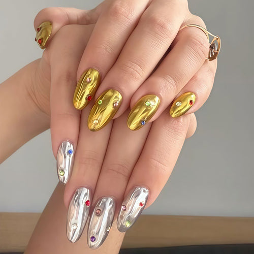 Glamouröse Metallic Press-On Nagelset Karnz