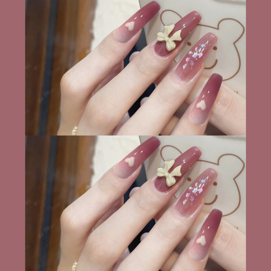 Dekorative Herz-Thema Press-On Nagelkunst