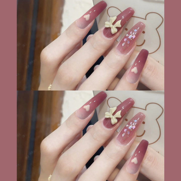 Dekorative Herz-Thema Press-On Nagelkunst