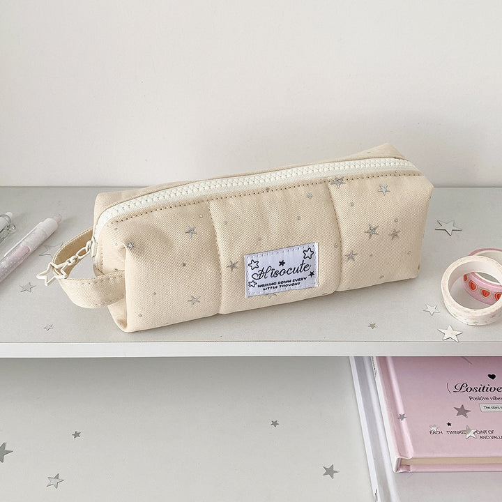 Stylisches mit Sternen verziertes Etui