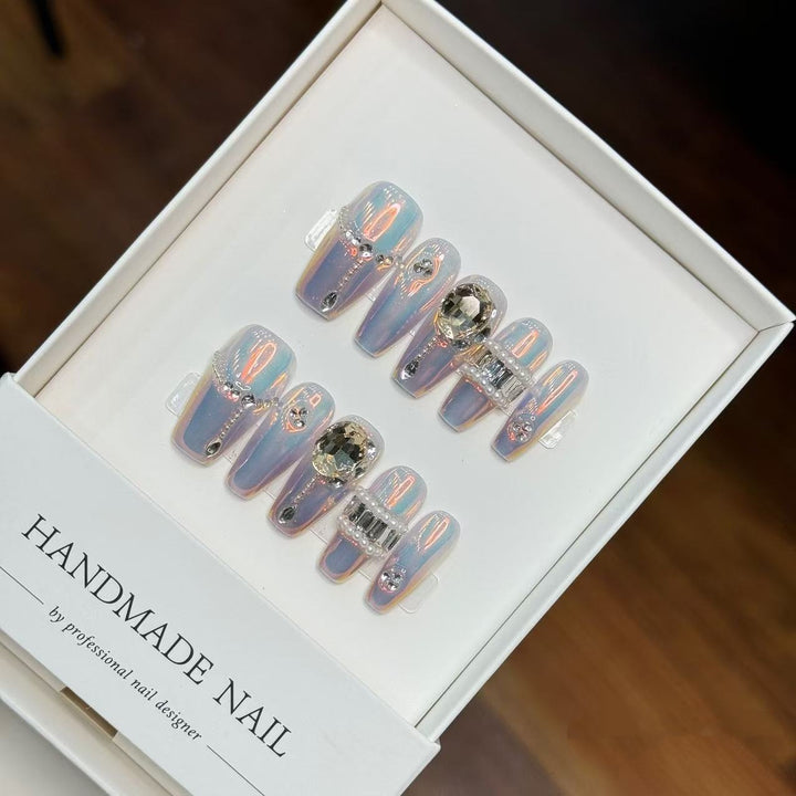 Luxuriöses mit Strass verziertes Press-On-Nagelset