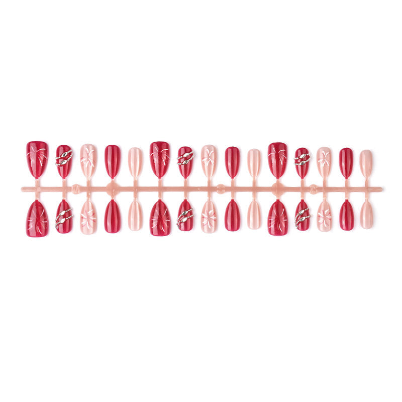 Dekoratives Press-On Nail Art Set mit Edelsteinakzenten