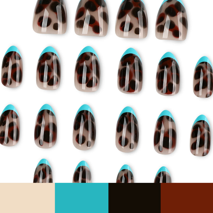 Kunstvolle Nagelkunst mit leopardem Farbspiel Karnz