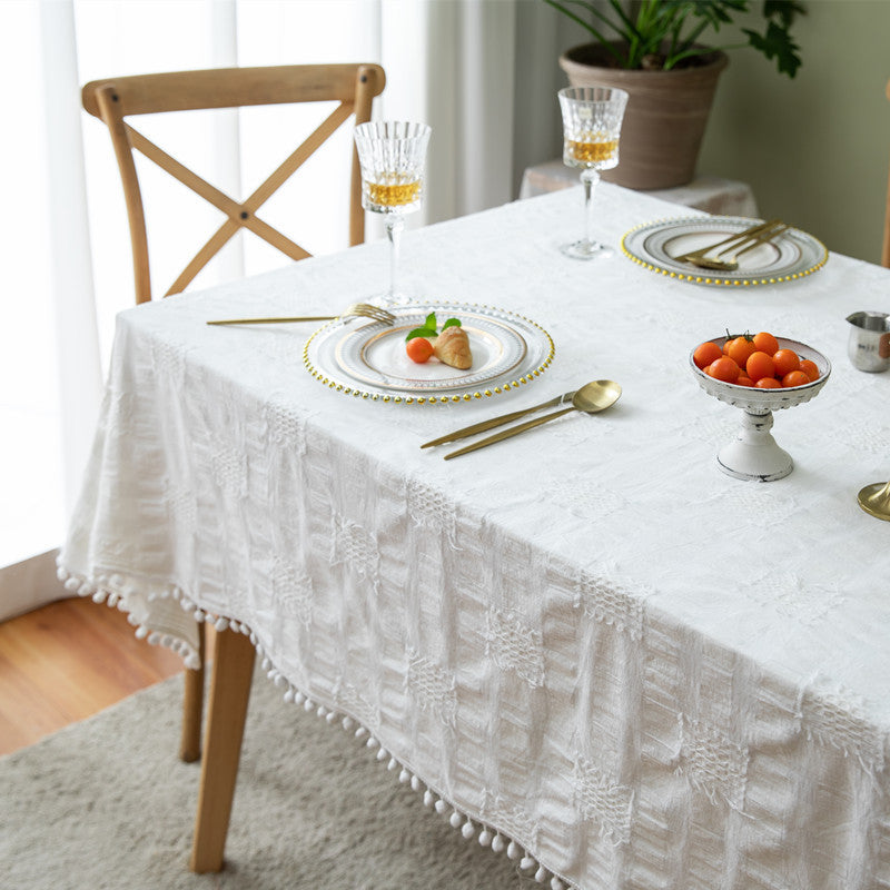 Elegante strukturierte Tischdecke