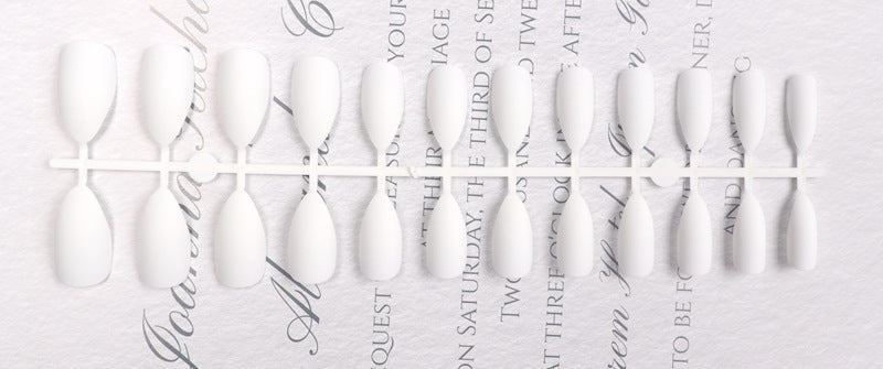 Stiletto Press-On Nail Set Karnz