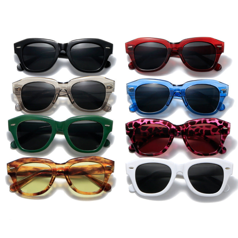 Damen stylische Sonnenbrille im modernen Design mit transparentem Rahmen Karnz