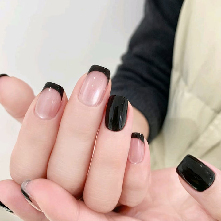 Verspielte Charakter-Nagelkunst-Kollektion Karnz
