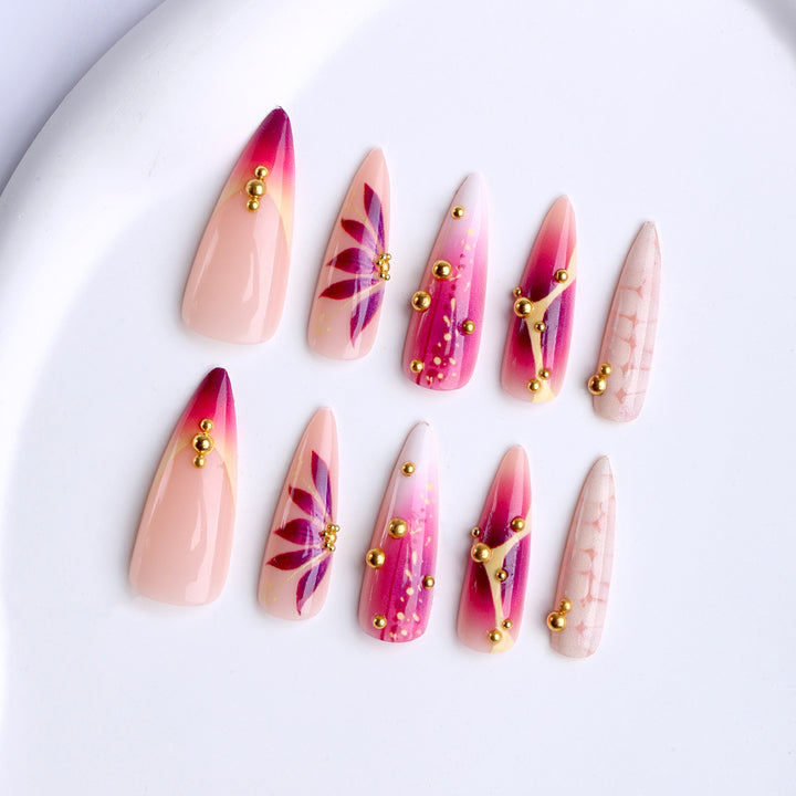 Exquisite Kunstnägel mit Glamourösen Akzenten Karnz