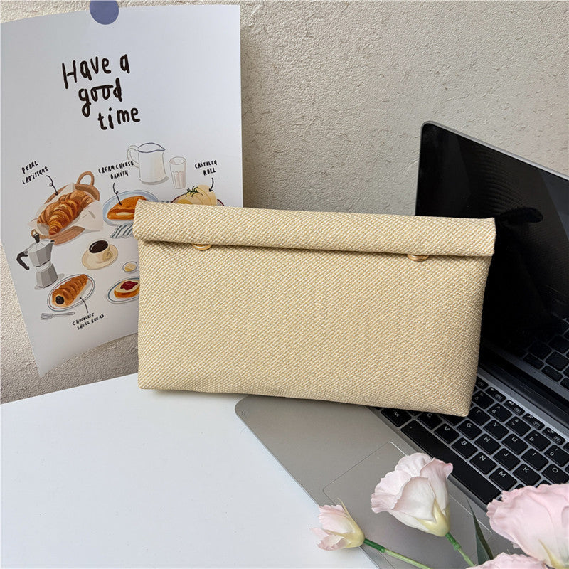 WoElegant Textured Clutch Karnz