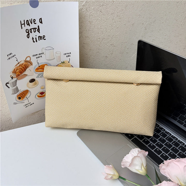 WoElegant Textured Clutch Karnz