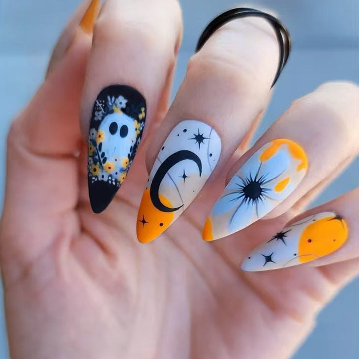 Kreative Kunstnägel Im Halloween-Stil Karnz