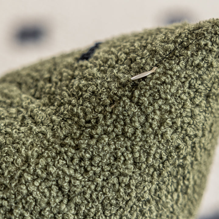 Flauschiges Zierkissen mit Tiermuster