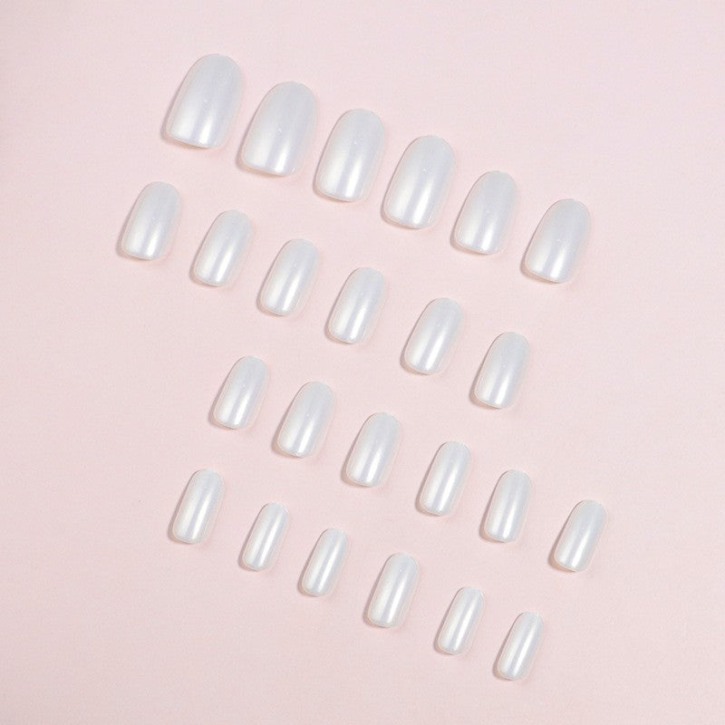 Premium Elegante Glänzende Press-On Nagelkunst Karnz