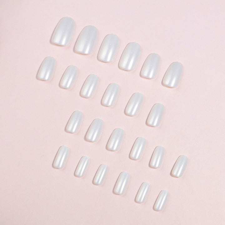 Premium Elegante Glänzende Press-On Nagelkunst Karnz