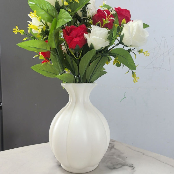 Elegante Skulpturierte Dekorative Vase Karnz