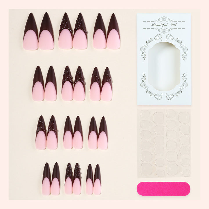 Elegantes Stiletto Press-On-Nagelset mit dekorativem Design Karnz