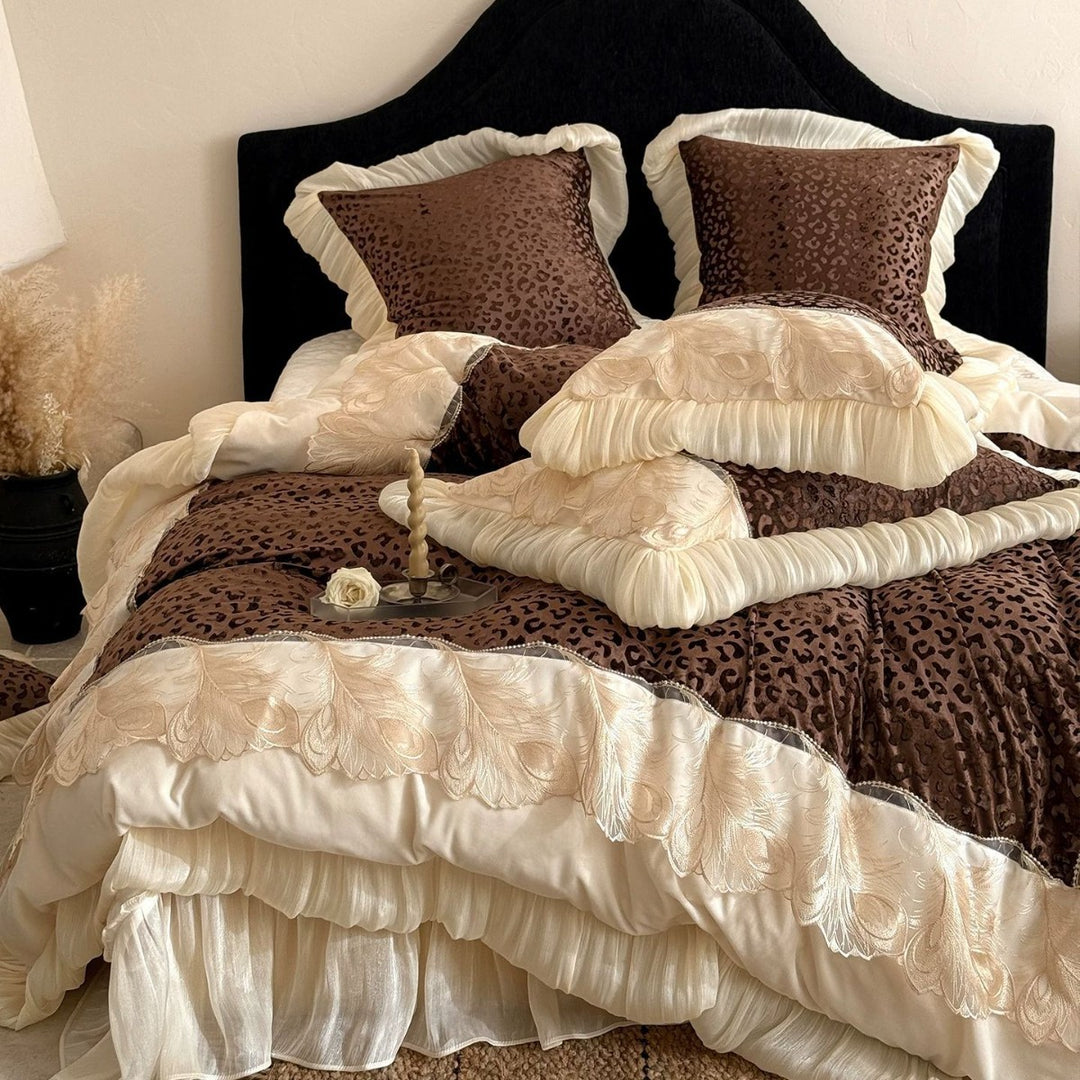 Rüsche Bestickte Leopard Jacquard Bettbezug Set mit Gefälteltem Rock