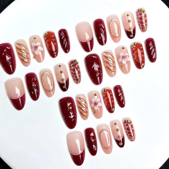 Glamouröse floral-verzierte Druck-Nagelset