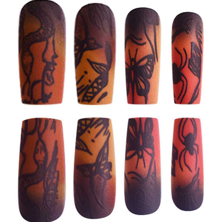 Künstlerische Nagelkunst Karnz