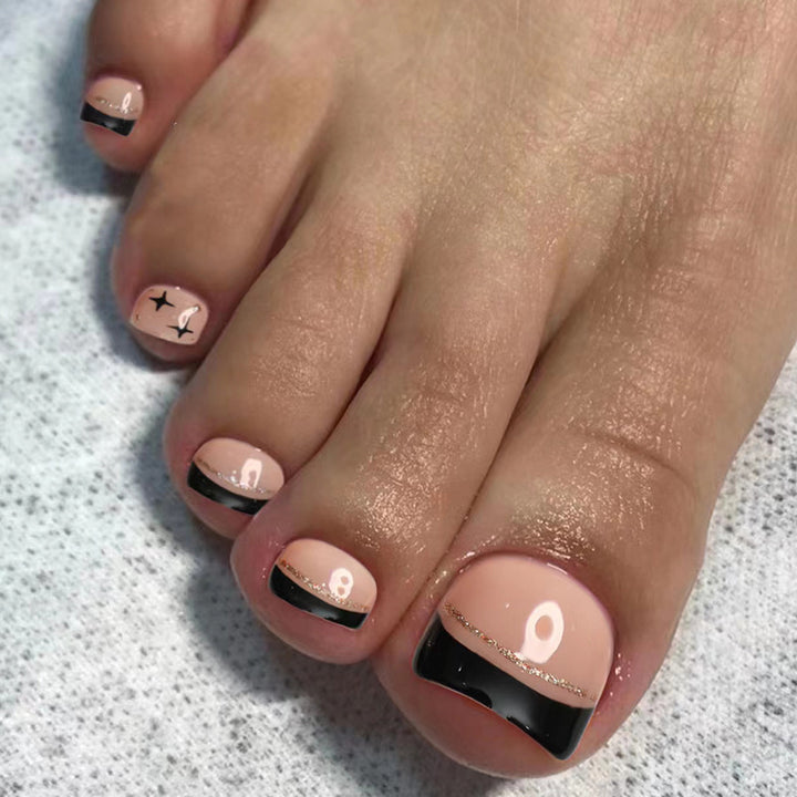 Kunstvolle Fußnagelkunst Karnz