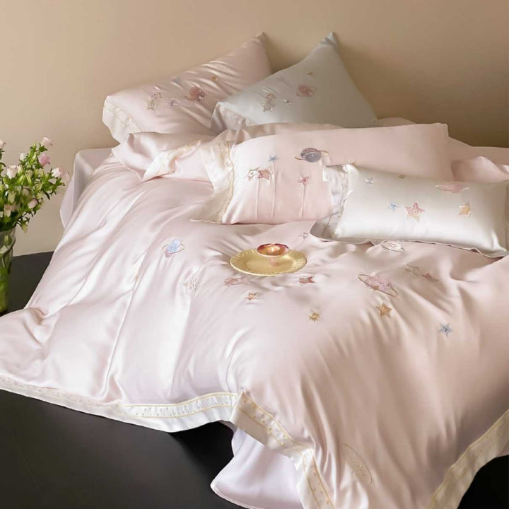 Satin-Bettwäsche-Set mit gesticktem Galaxie-Motiv und seidig-glattem Finish