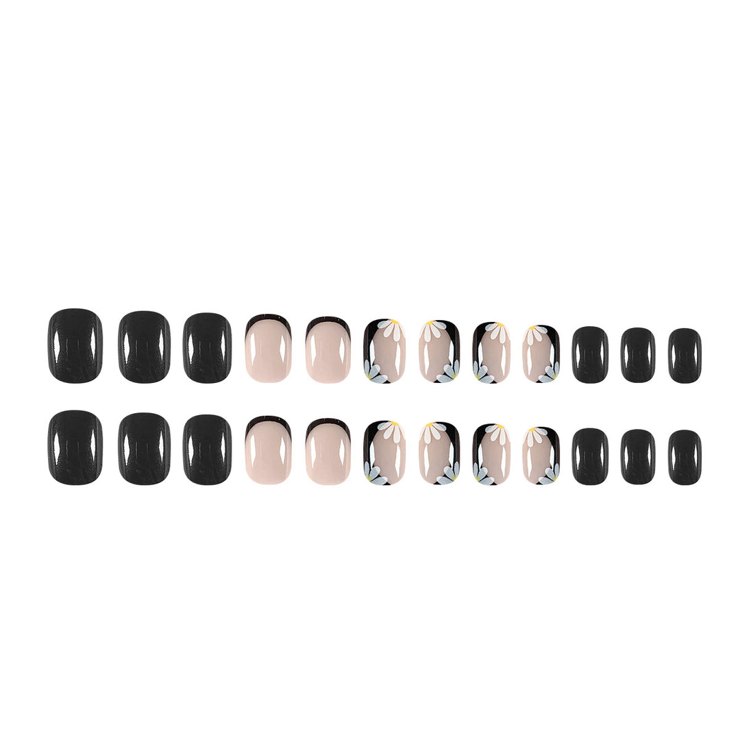 Elegante und kreative Nail Art Karnz
