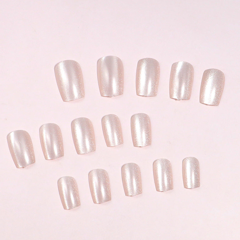 Verschönernde Press-On-Nagelset Karnz