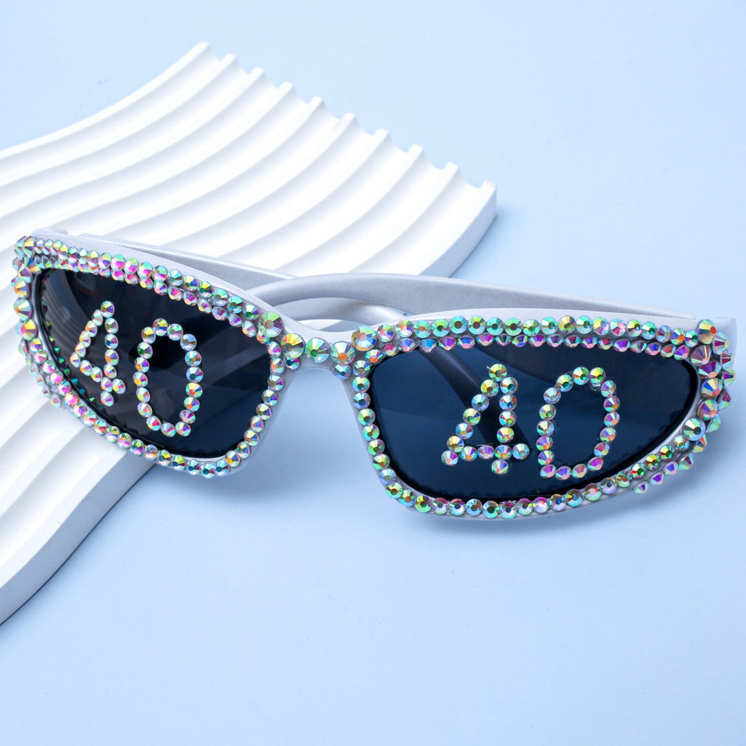 Damen Glamouröse Strass-Sonnenbrille mit individuell gestalteter Aufschrift Karnz
