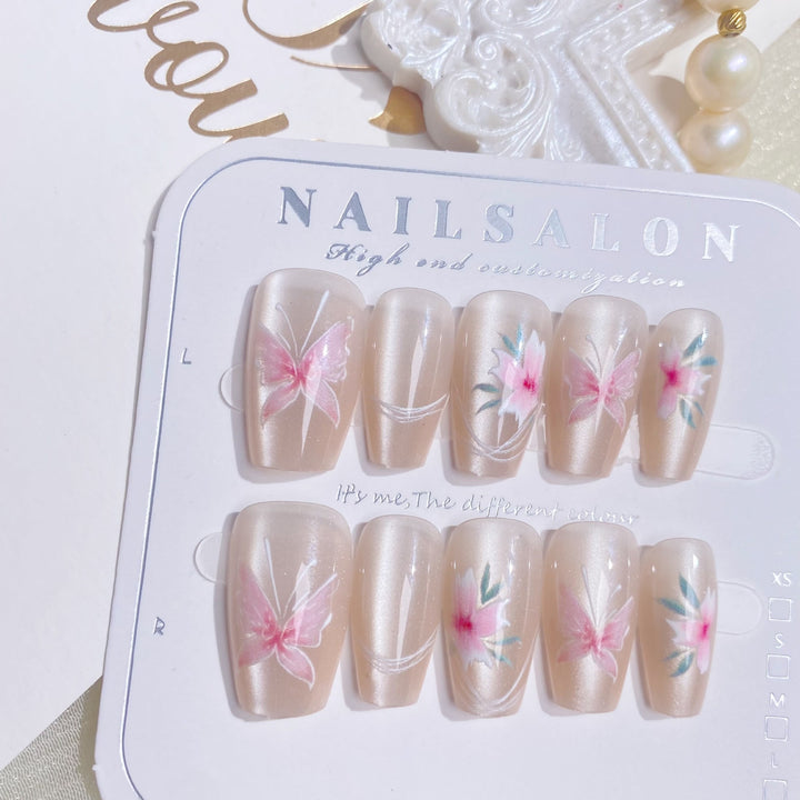 Press-On Nagelkunst-Set mit eleganten Blumenmustern