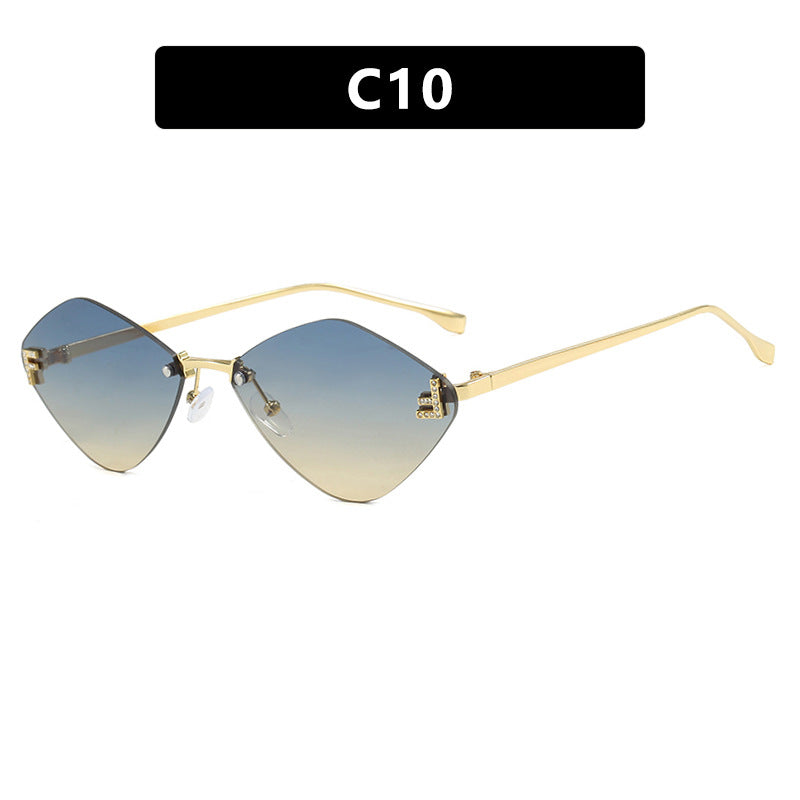 Damen geometrische Sonnenbrille im extravaganten Design mit gradienten Gläsern Karnz