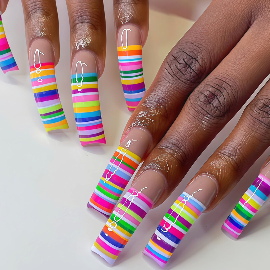 Bunte gestreifte Nagelkunst Tipps Karnz