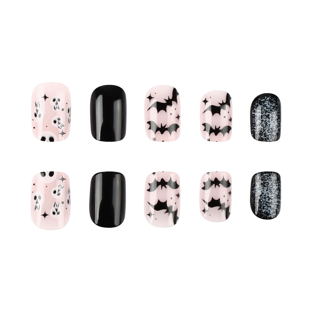 Gruselige Halloween-Themen Nagelkunst Karnz