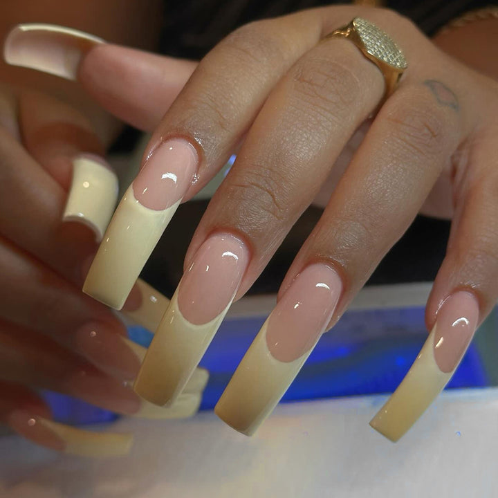 Premium French Tip Press-On Nail Set Karnz