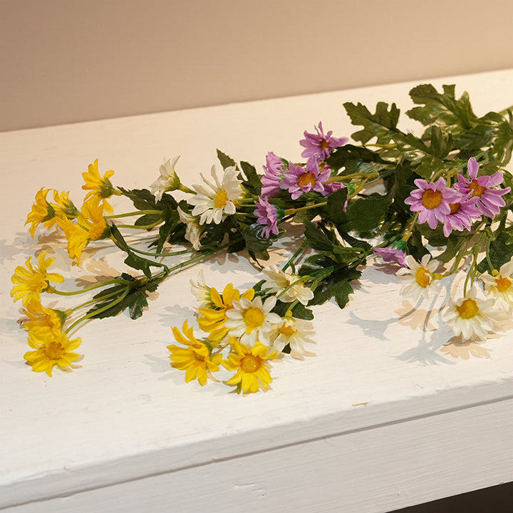 Künstlicher Blumenstrauß mit detailreicher Blütenpracht Karnz