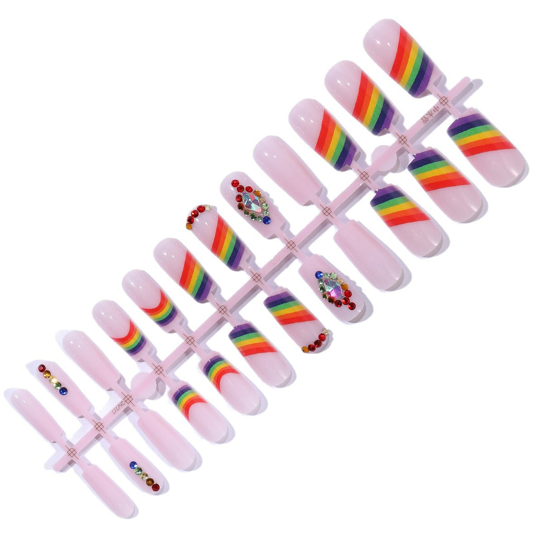 Glamorous Regenbogen-inspirierte Nail Art Extensions Karnz
