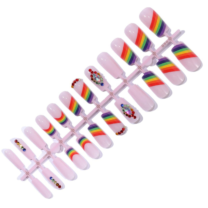Glamorous Regenbogen-inspirierte Nail Art Extensions Karnz