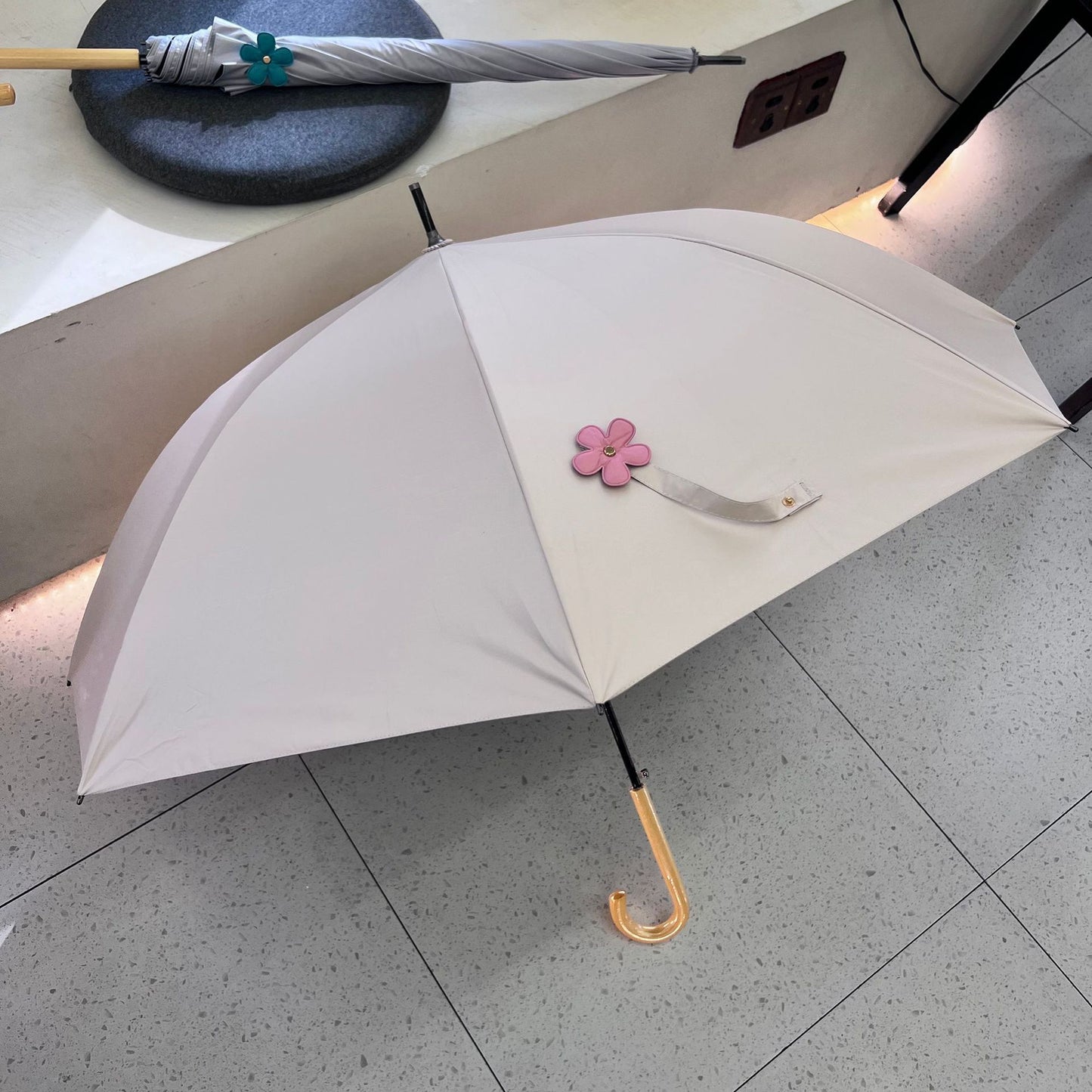 Damen Faltbarer Regenschirm mit geschmackvollem Design Karnz